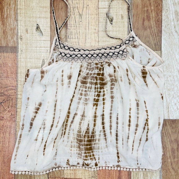 A&E crochet trim tie dye top - Picture 3 of 5